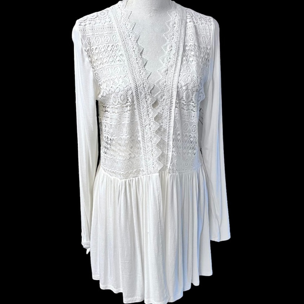 Me & U Ivory Lace Open Front Cardigan; Size Small